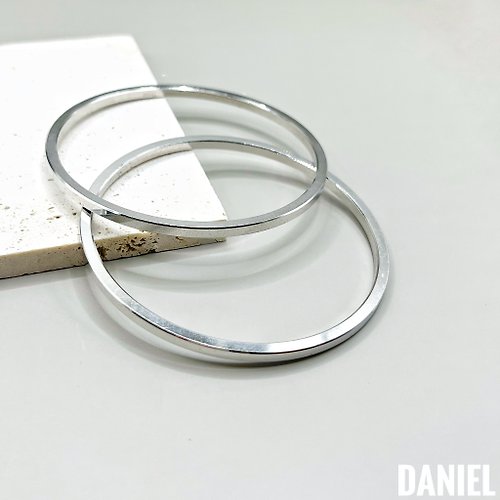 Tempting Page •歐美老件 •DANIEL• 歐美老件 Crown Trifari簡約金屬手環