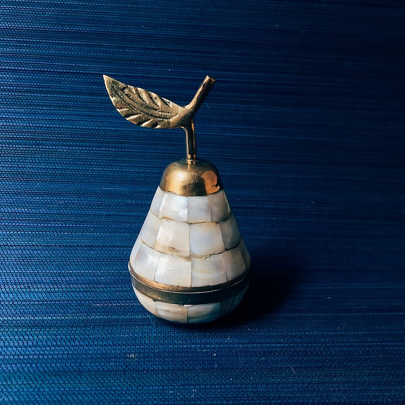 栖仙SECHASION OF SAGE / 1920s Indian brass _ small pear storage box - Storage - Copper & Brass Gold