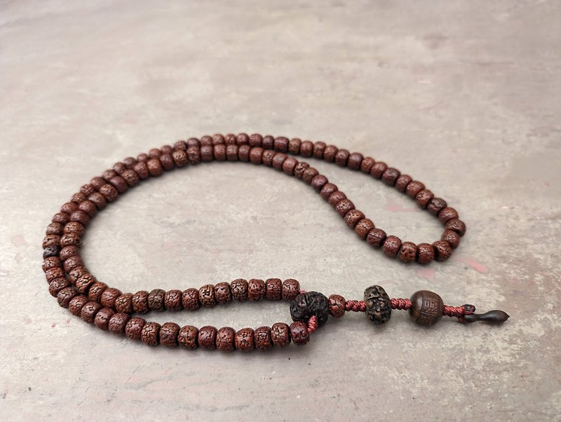 Rudraksha mala necklace rosary 108 prayer beads, natural Nepalese vintage seed - Necklaces - Wood Brown