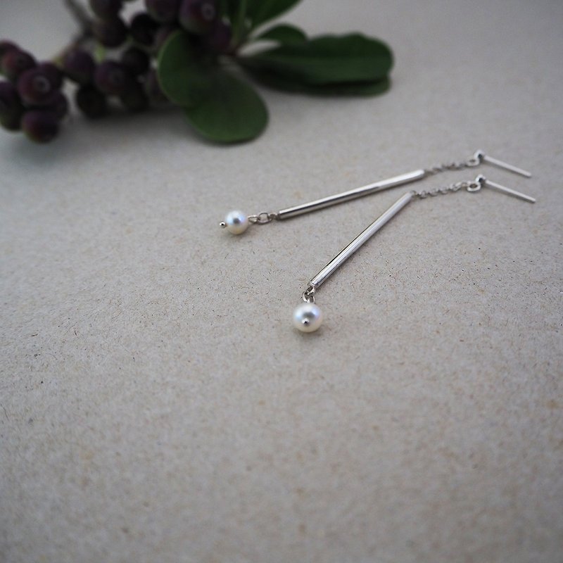 rain pearl earring - Earrings & Clip-ons - Silver White