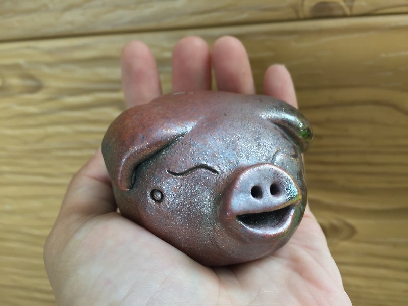 手ピンチ薪茶ペット/タオウ_笑顔眯眯ディンプル豚 - 人形・フィギュア - 陶器 