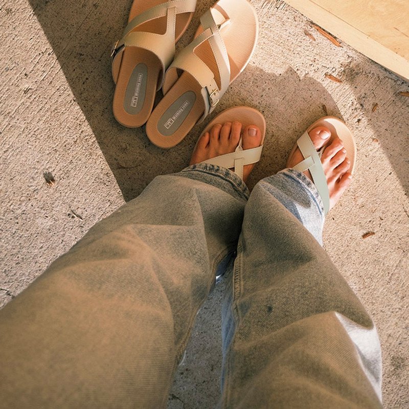 WALKING ZONE SUPER WOMAN Flat Cross Flip-Flops - Women's - Green - Slippers - Other Materials 