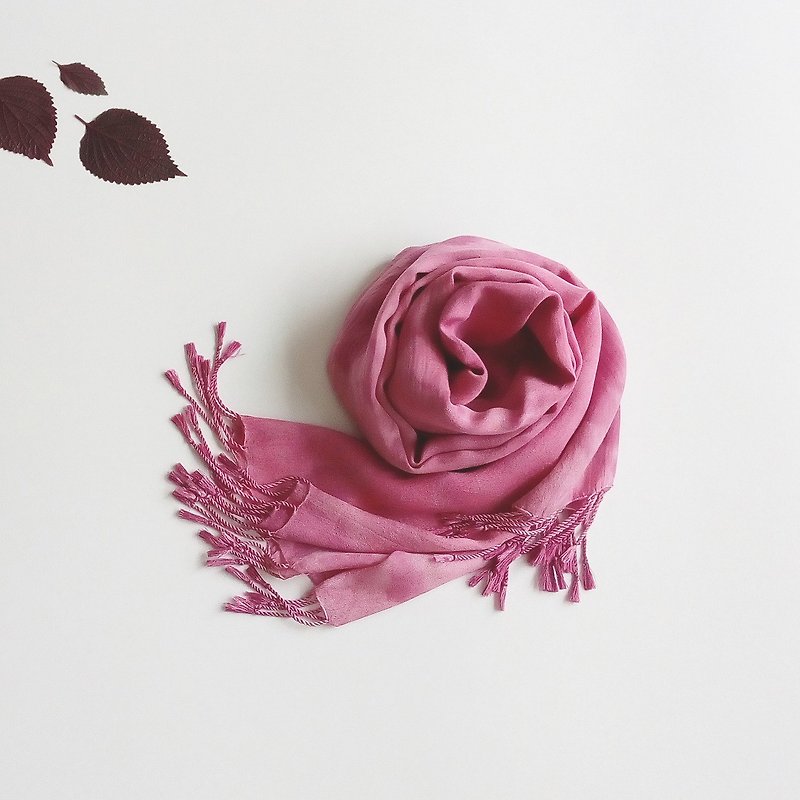 母親節禮盒 手工原創渲染絲巾-唯美 植物染 披肩 手工 絲巾 圍巾 - 絲巾 - 其他人造纖維 粉紅色