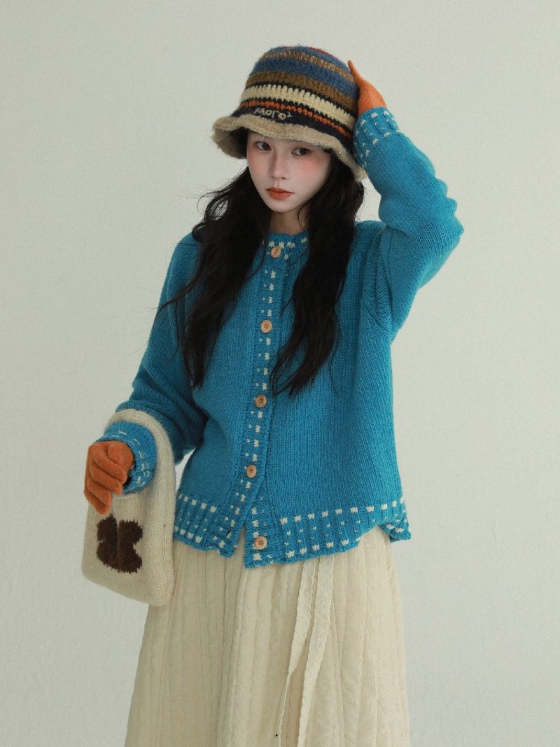 2 colors round neck polka dot contrast color sweater cardigan autumn and winter Japanese style soft and sweet age-reducing knitted sweater top - สเวตเตอร์ผู้หญิง - เส้นใยสังเคราะห์ ขาว