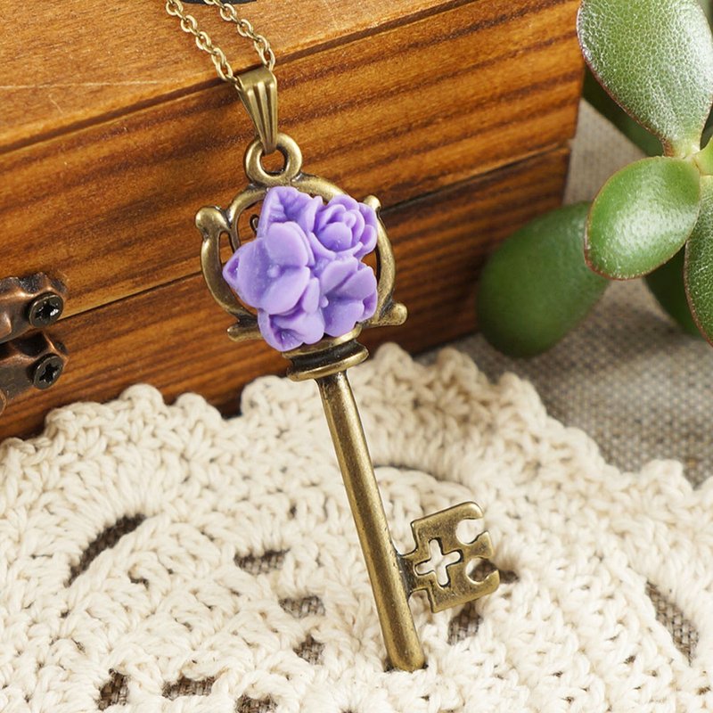 Bronze Key Necklace Purple Lilac Flower Vintage Floral Pendant Necklace Jewelry - 項鍊 - 其他材質 紫色