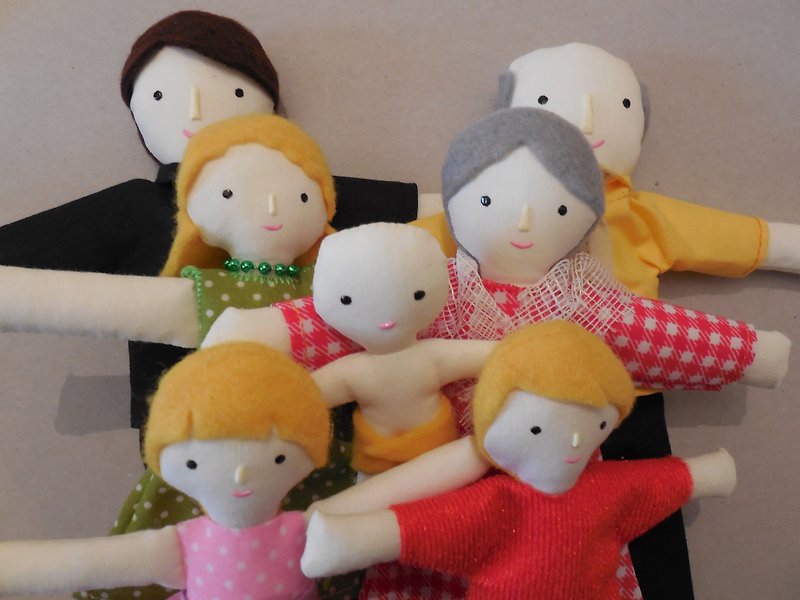 Family of dolls with light  skin color - Playset -  娃娃 - 雪人家庭 - Doll house  - Stuffed Dolls & Figurines - Other Materials Multicolor