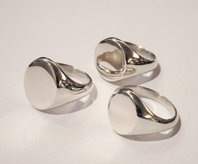 Fine silver oval signet ring - Shop brightcut General Rings - Pinkoi