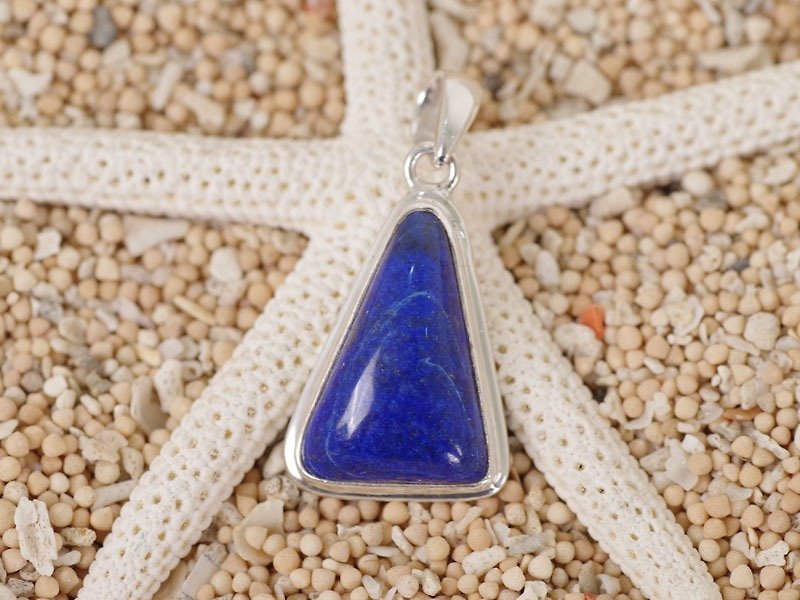 Lapis lazuli's silver pendant top - Necklaces - Stone Blue