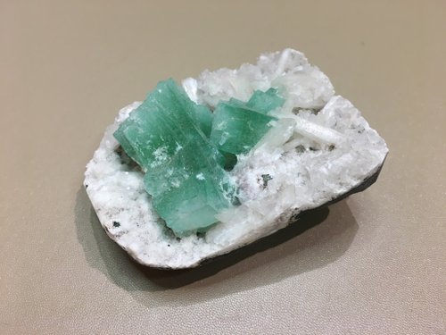 Stonebabyy 魚眼石原石 - 能消除負面思想