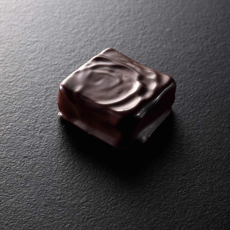 Sold out must wait for Mozart-chocolat R raspberry handmade chocolate (4pcs/box) - ช็อกโกแลต - อาหารสด 