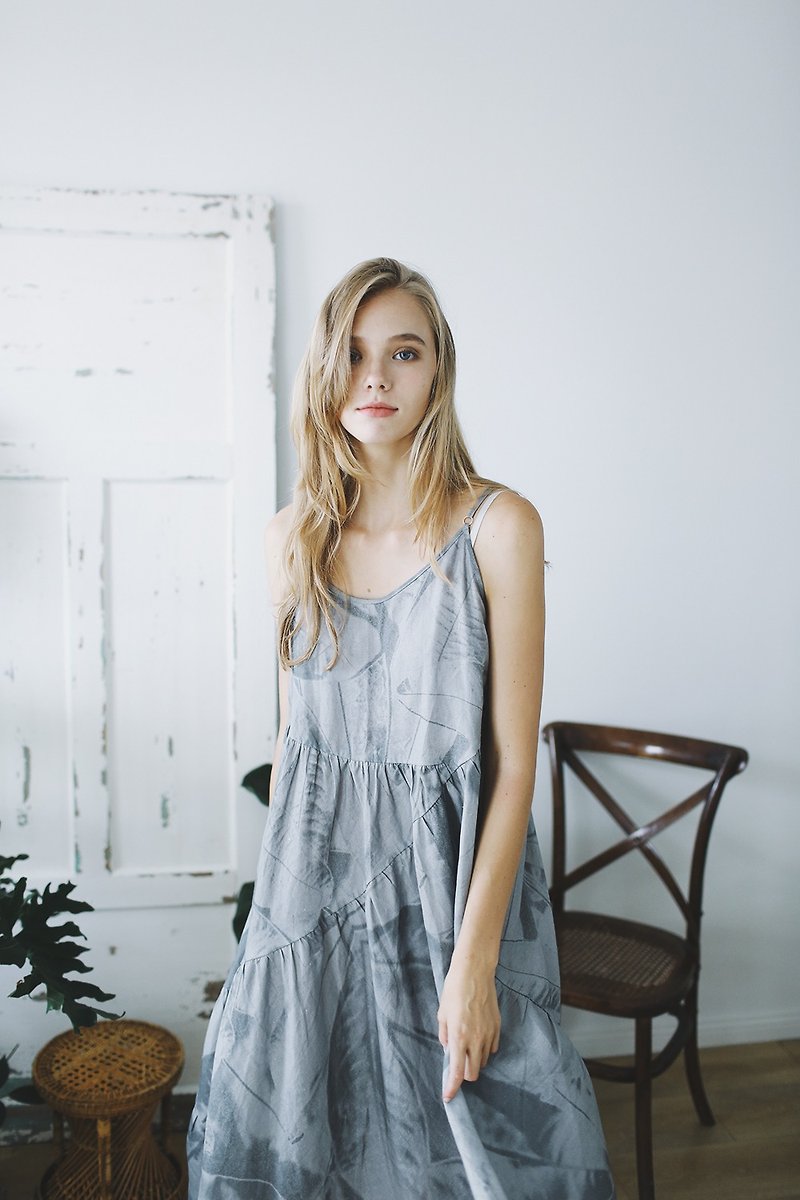 【fete】Leaf Dress Grey Shadow Skirt - กระโปรง - ผ้าฝ้าย/ผ้าลินิน สีเทา