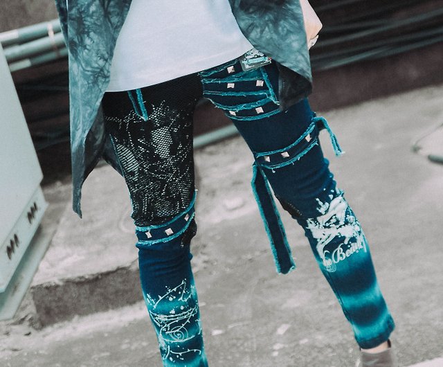 Is That The New Grunge Punk Cross Patched Washed Straight Leg Jeans Without  Belt ??