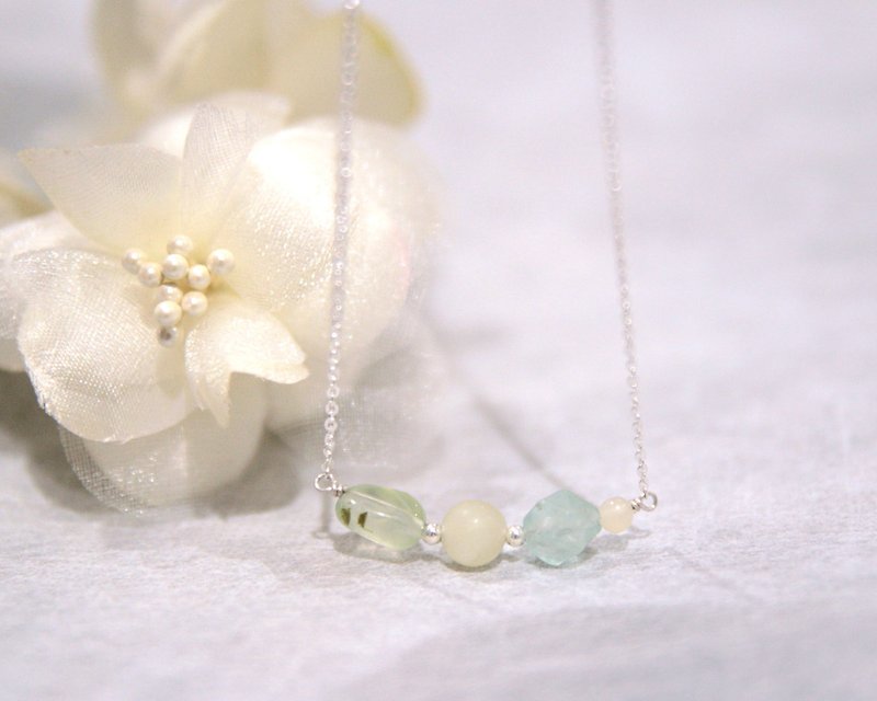 Mint jelly ~ cool and light sterling silver natural stone necklace grape Stone Stone Xinshan jade - Collar Necklaces - Gemstone Green