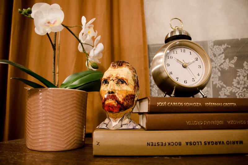 Vincent van Gogh - Paper Craft Model | 3D Home Décor Bookshelf - Wood, Bamboo & Paper - Paper Multicolor