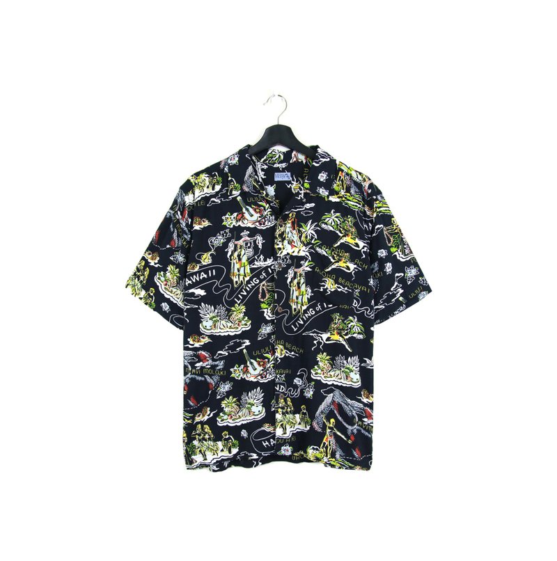 Back to Green:: 風情 //男女皆可穿// vintage Hawaii Shirts (H-39) - 男裝 恤衫 - 聚酯纖維 