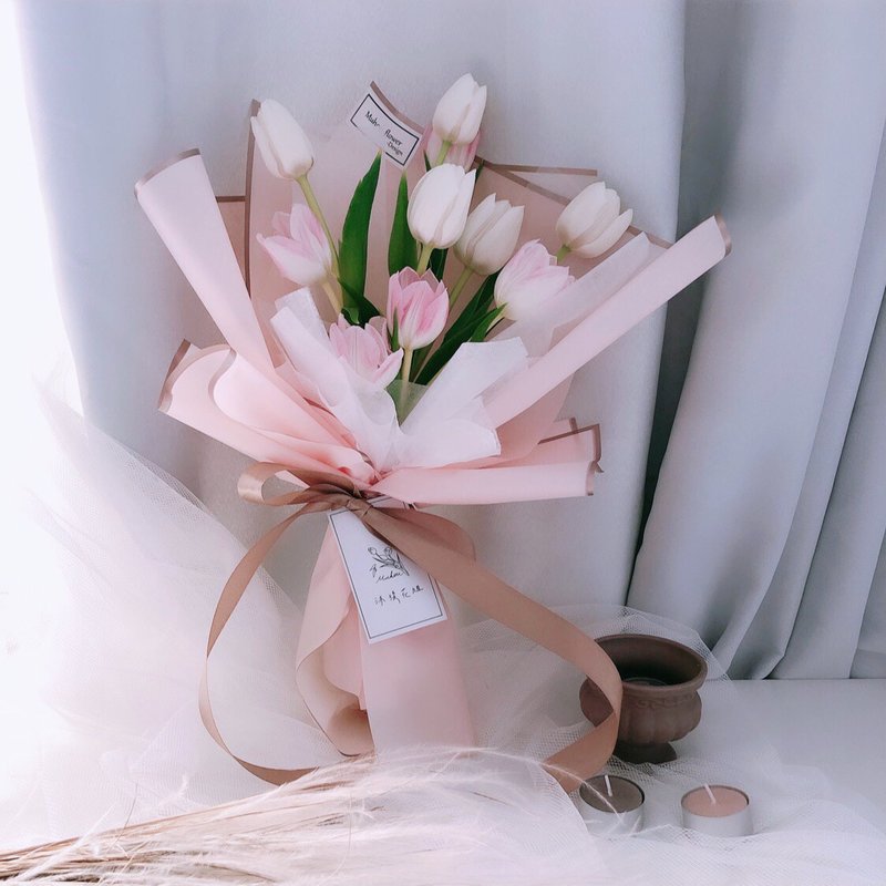 Flower Bouquet/Valentine's Day Tulip Bouquet - ช่อดอกไม้แห้ง - พืช/ดอกไม้ หลากหลายสี