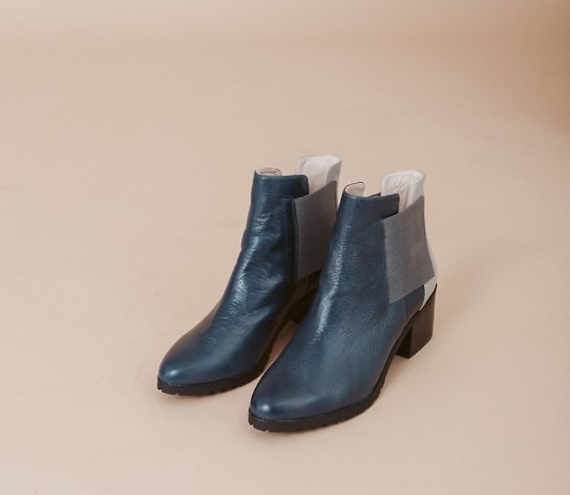 Minimalist square bandage cut leather low-heel blue-gray boots - รองเท้าบูทยาวผู้หญิง - หนังแท้ สีน้ำเงิน