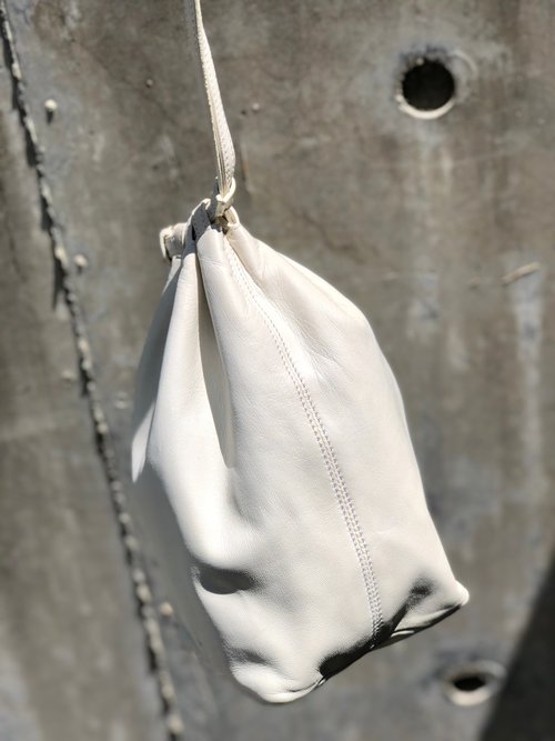 Famous card used package shipped directly from Japan] CELINE logo leather  drawstring drawstring purse shoulder bag white vintage old Celine em8cxw -  Shop solo-vintage Messenger Bags & Sling Bags - Pinkoi