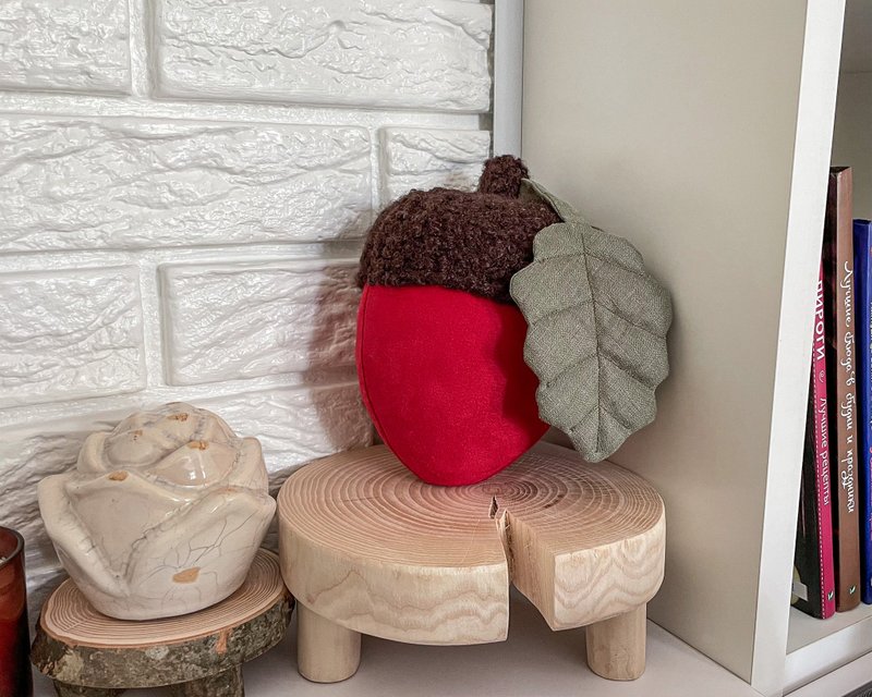 Acorn decor, Acorn pillow, Woodland decor, Stuff acorn toy, Woodland cushion - 彌月禮盒 - 其他材質 紅色