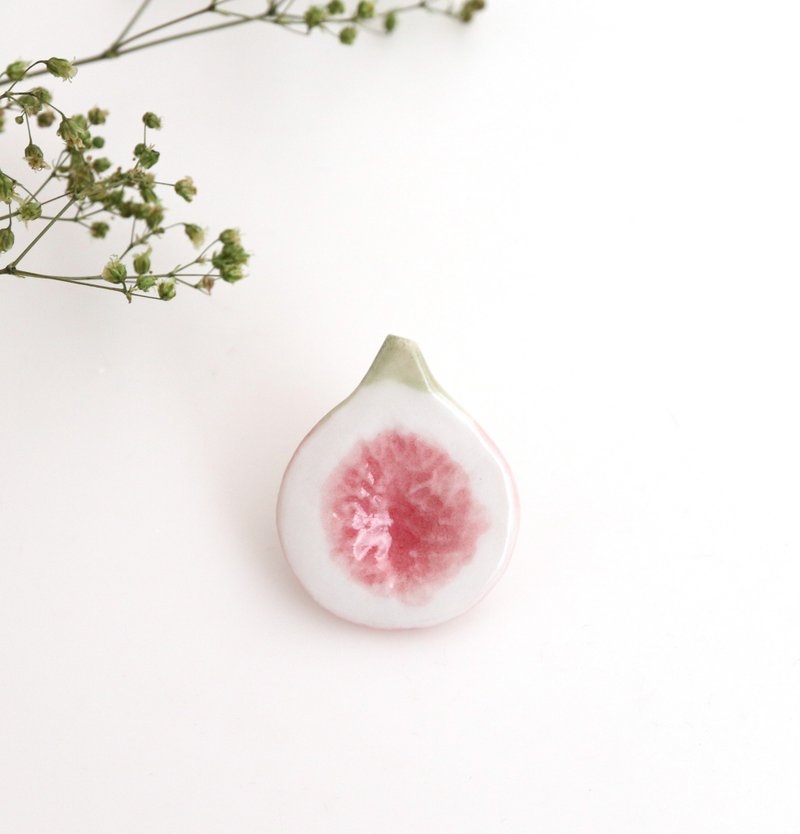 Fig pin brooch - 胸針 - 瓷 粉紅色