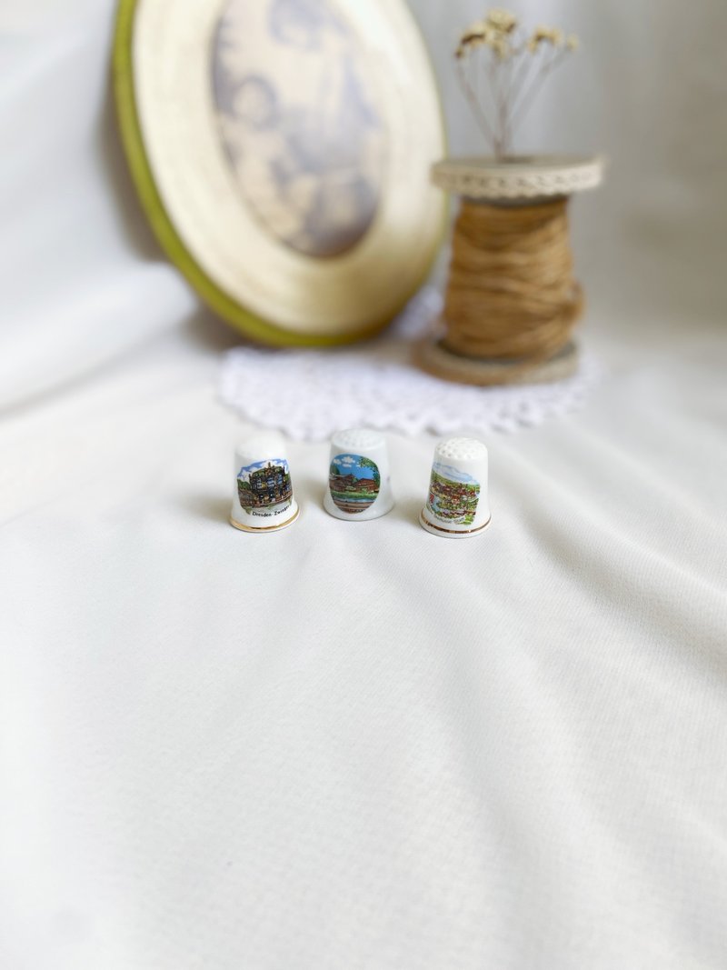 【好日戀物】歐洲帶回老件手作人最愛縫紉用頂針/擺飾/Thimble - 編織/刺繡/羊毛氈/縫紉 - 瓷 多色