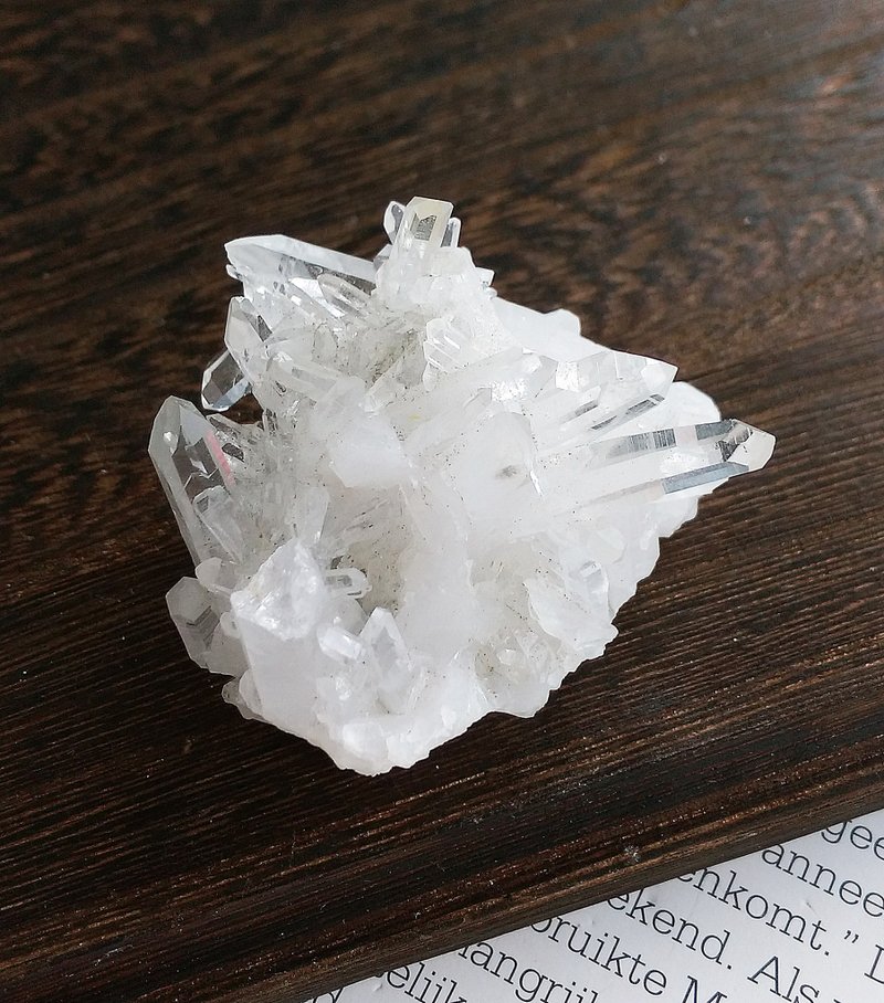 Crystal 四川產地 不規則晶簇 白水晶晶簇 天然礦石 原礦 - Items for Display - Other Materials 