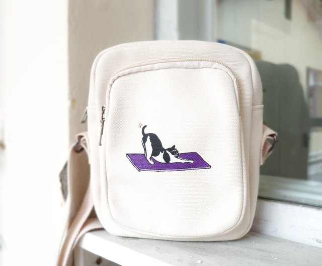 Yoga outlet Cats Messenger Purse