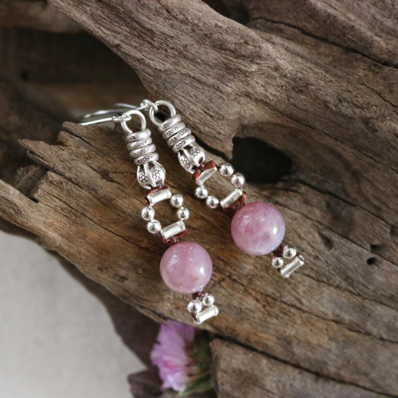 Ethnic Style Handmade Madagascar Rose Quartz Earrings with Karen Silver - ต่างหู - เงินแท้ สึชมพู