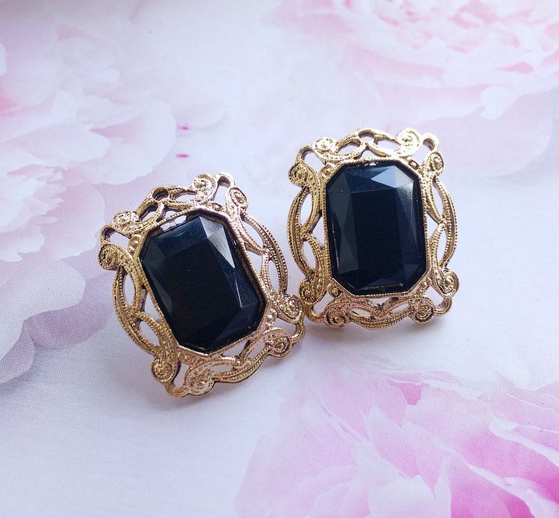 Vintage Jewelry 西洋古董飾品 金絲簍空框 復古 典雅 針式耳環 - 耳環/耳夾/耳骨夾 - 其他金屬 金色