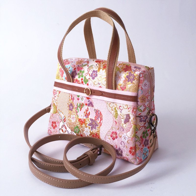 Shoulder bag with Japanese Traditional pattern, Kimono (2WAY) "Brocade" - กระเป๋าแมสเซนเจอร์ - วัสดุอื่นๆ สึชมพู