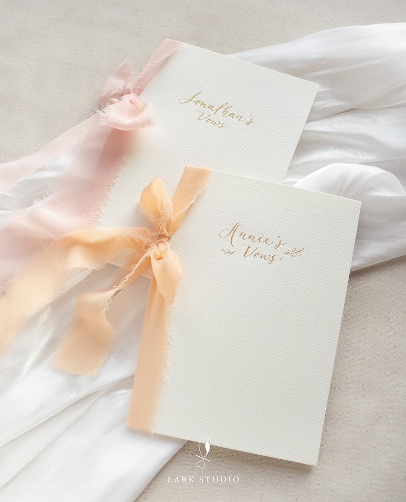【客製化】手寫英文書法婚禮誓言書 一對入 - 結婚證書 - 紙 粉紅色