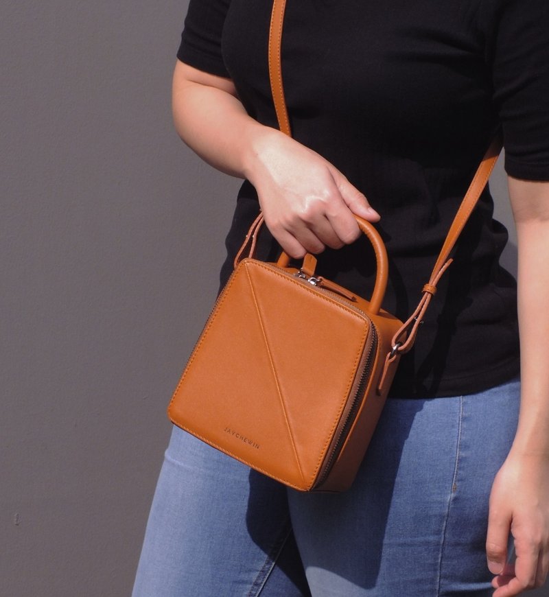 真皮斜背包 Butter Cross-body Bag / 肉桂色 棕色 Cinnamon - 側背包/斜背包 - 真皮 咖啡色
