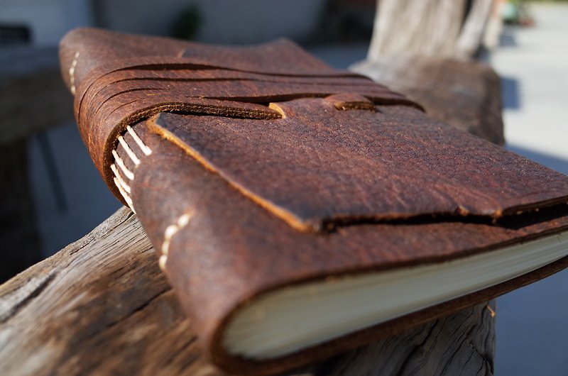 [Portable Collector's Edition] Thread-bound leather handmade book. Hand account. Portable notebook. Sketchbook. N037 - สมุดบันทึก/สมุดปฏิทิน - กระดาษ สีนำ้ตาล