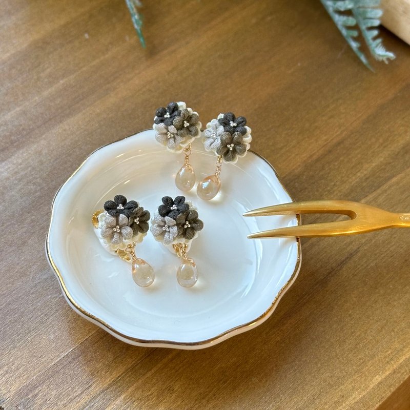 Cream Coffee Afternoon Tea Tsumami Zaiku Earrings - ต่างหู - ผ้าฝ้าย/ผ้าลินิน 