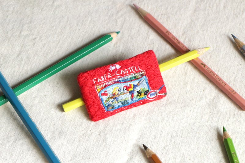 Hand embroidery pin/mini box colored pencils - เข็มกลัด - งานปัก สีแดง