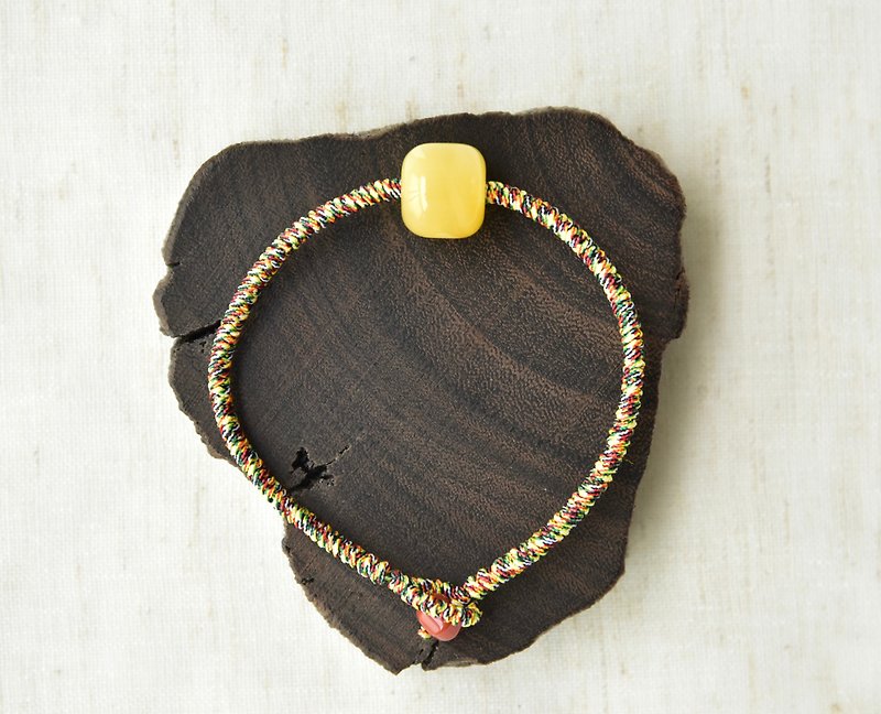 เครื่องเพชรพลอย สร้อยข้อมือ สีเหลือง - Transfer Beads Natural Wax Multicolored Diamond Knot Handmade Bracelet