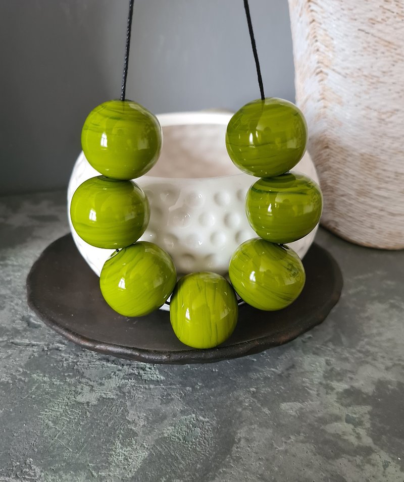 Green beads for necklace, murano beads, big hollow beads for crafts - ชิ้นส่วน/วัสดุอุปกรณ์ - แก้ว สีเขียว