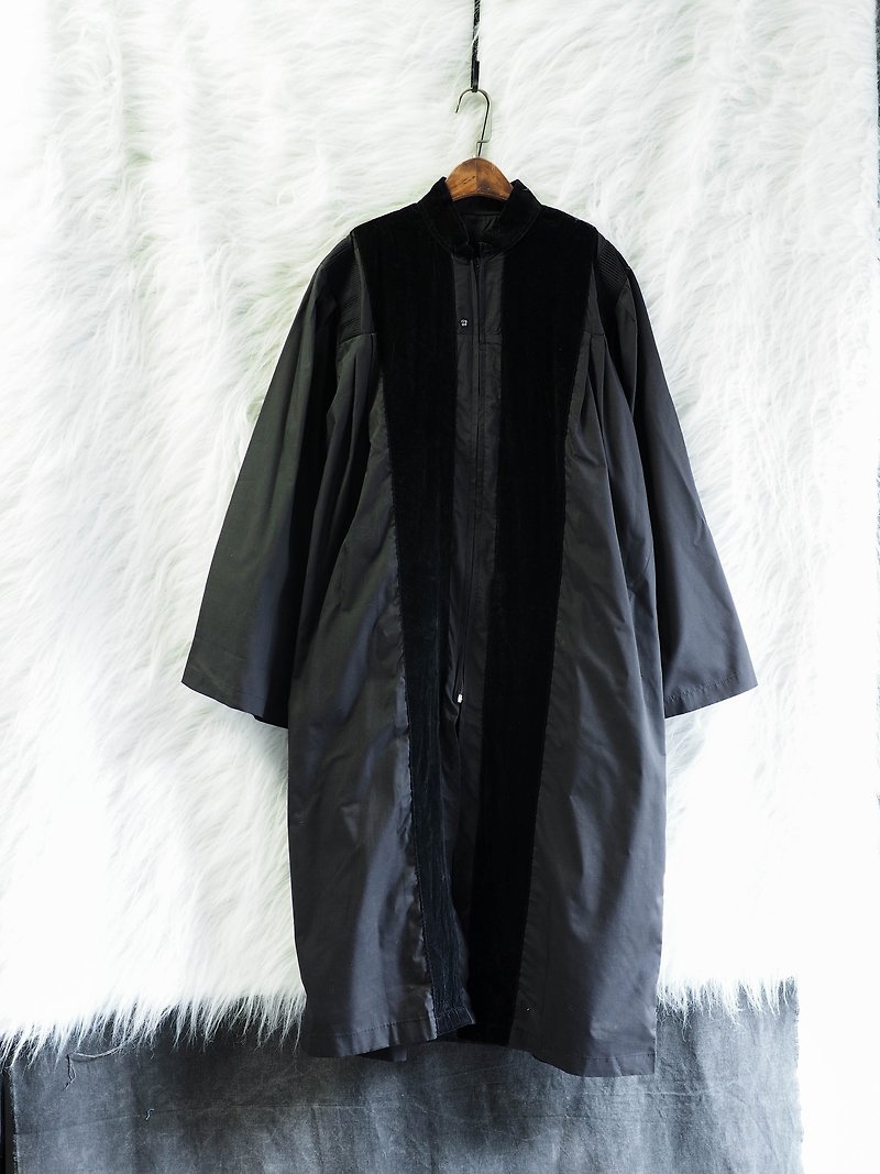 Aichi pure black collar featuring wide-sleeved cut antique velvet zipper dress jacket - ชุดเดรส - เส้นใยสังเคราะห์ สีดำ
