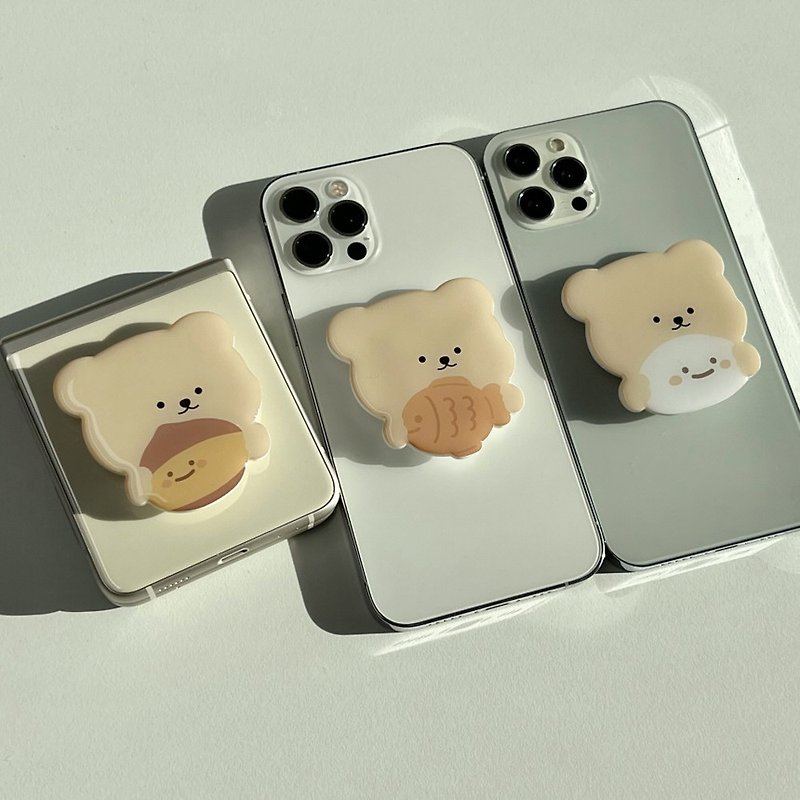 [Korean Cultural Creation] Chestnut Bear Winter Gourmet Mobile Phone Air Cushion Holder - Phone Stands & Dust Plugs - Resin Pink