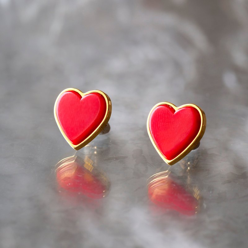 Heart stud earrings red 設計館 haqci 耳環/耳夾 Pinkoi