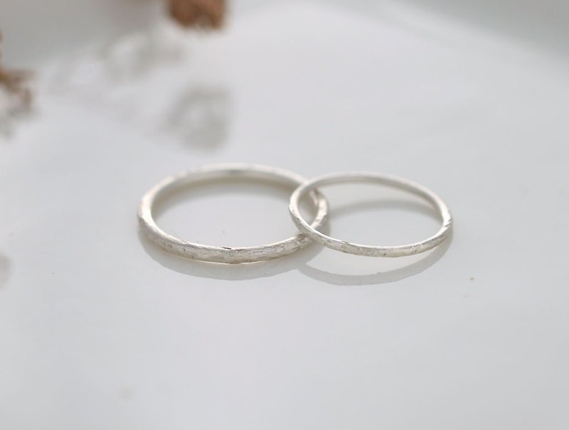 ni.kou スターリングシルバー糸リング カップルリング 結婚指輪 ペアリング (3個オプション) - ペアリング - 金属 