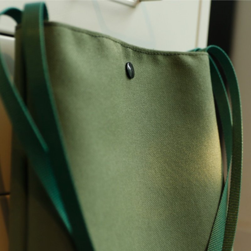 Introducing the Luca Explorer's Tote: Where Durability Meets Style! - อื่นๆ - วัสดุอื่นๆ สีเขียว