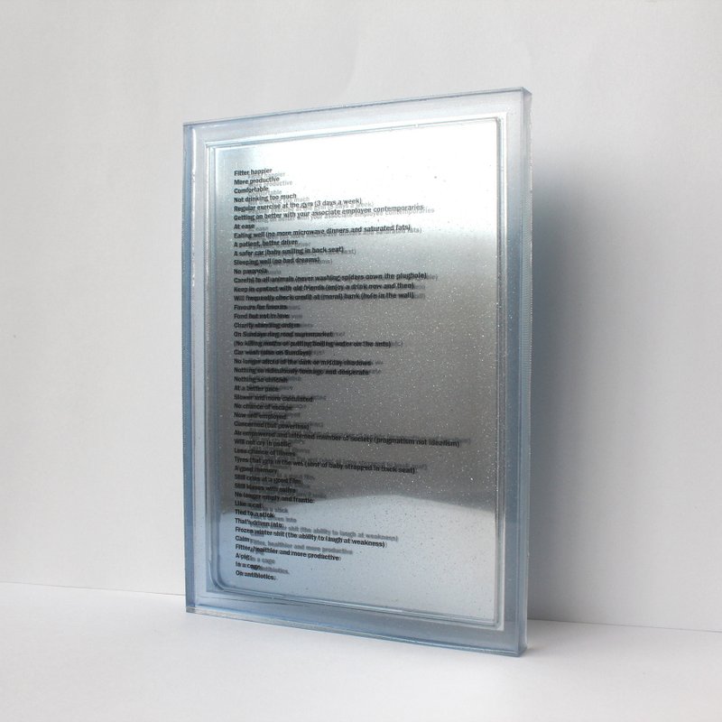 鏡中倒影 / 牆上裝飾 裝飾鏡 - fitter happier, Radiohead - 擺飾/家飾品 - 樹脂 藍色