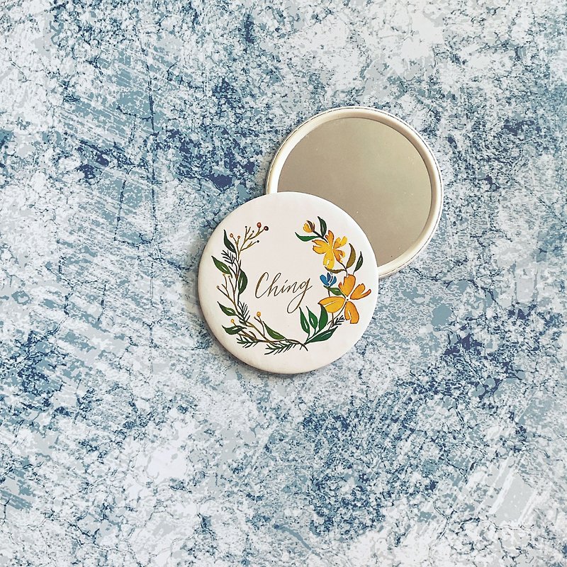 Mstandforc Pocket Mirror with bag | Florals with gold foil service - Makeup Brushes - Other Metals Multicolor