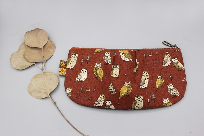 (Out of print) Ping An Universal Bag - Owl Forest (coffee orange), double-sided - กระเป๋าเครื่องสำอาง - ผ้าฝ้าย/ผ้าลินิน สีนำ้ตาล