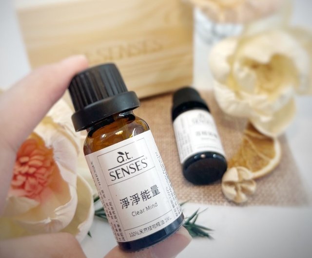 Workshop(s)】Limited Christmas period. Hand-made leather essential oil  fragrance bottle - Shop baaroma Candles/Fragrances - Pinkoi