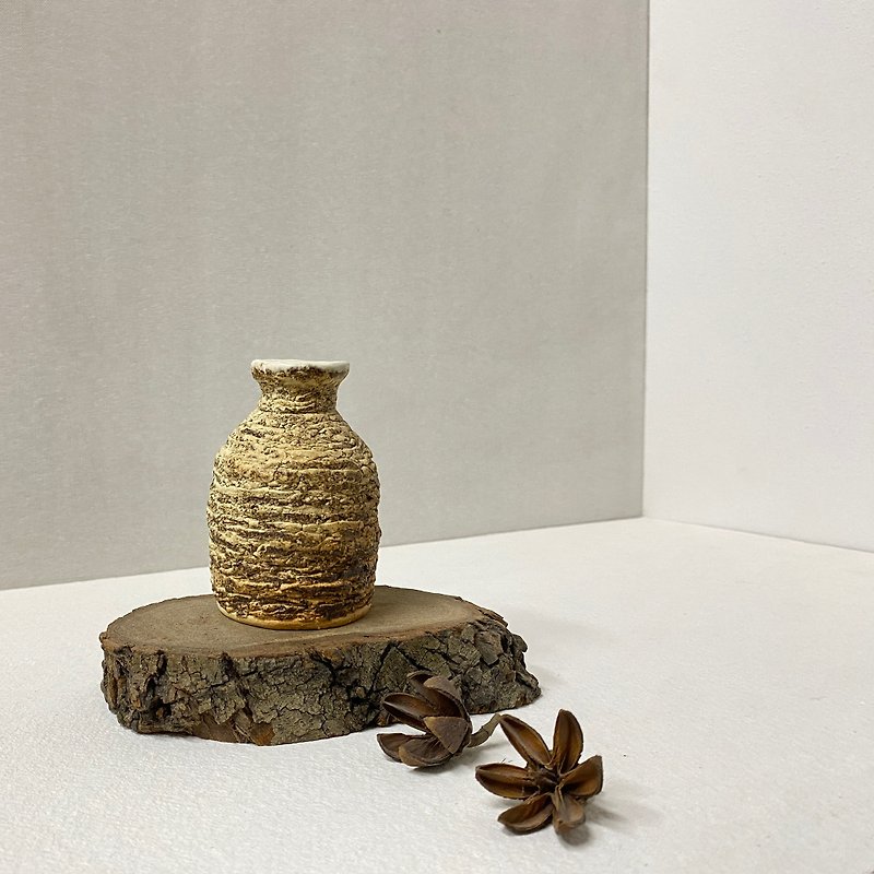 【永皴燒】手工陶瓷 小型花器 花瓶 生活家飾 - 花瓶/陶器 - 瓷 咖啡色