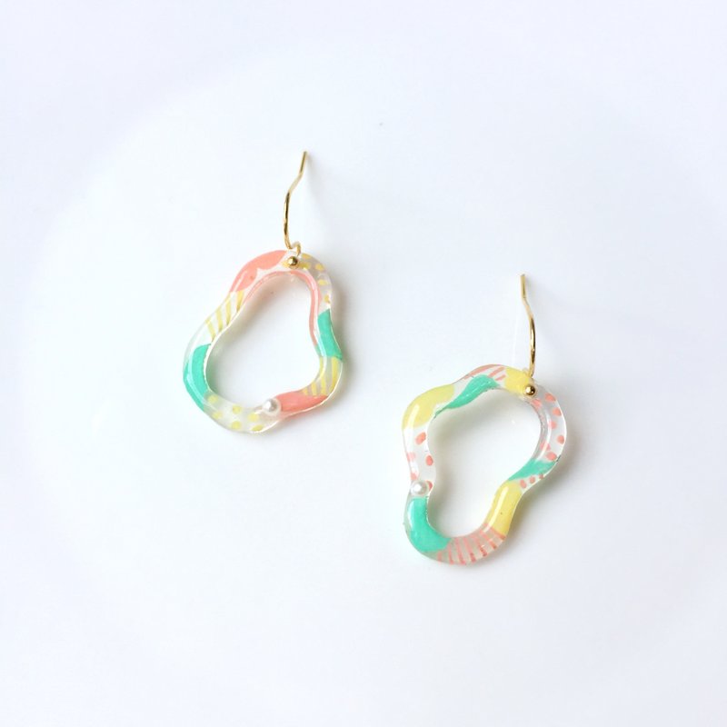 Girly heart graffiti hoop clip/pin earrings - Earrings & Clip-ons - Resin Multicolor
