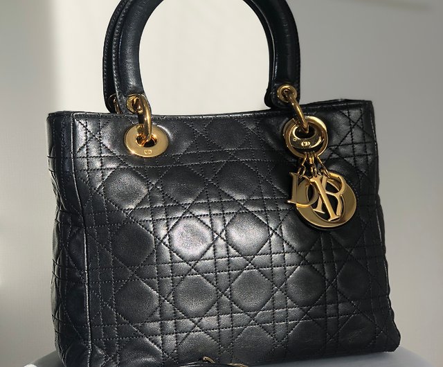 Chanel Vintage Shoulder Bag Black Patent leather ref.154321 - Joli