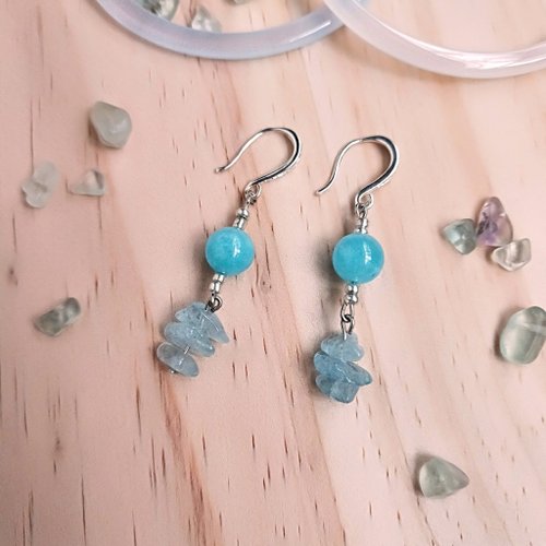 打結。Jaye's Macrame Studio J008-天然石珠串耳環 海藍寶碎石 海藍寶水晶